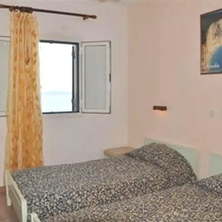 Yiannis Hotel *